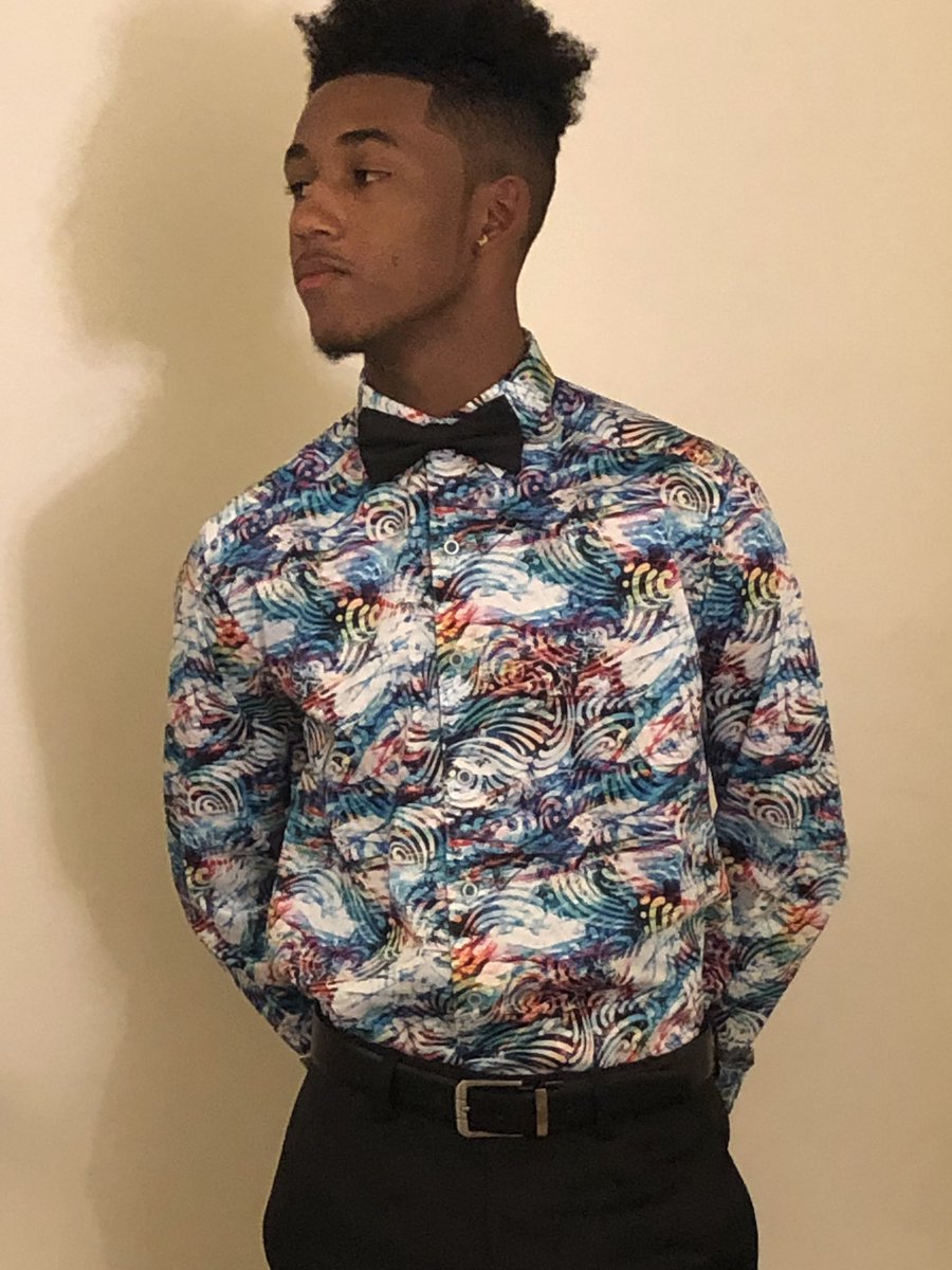 AndreaWhiteRSD's tweet photo. Homecoming 2019 ....Junior Year Vibes 💙💛 @KristinBoydRSD @mhsboysball @muhlsd @SteveMadden @RobertGrahamNYC #grahamworld https://t.co/g38yUysab9