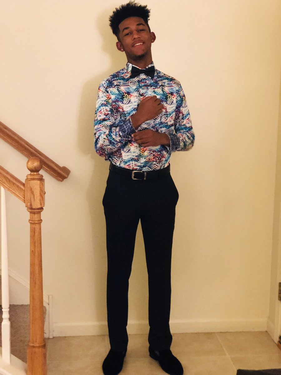 AndreaWhiteRSD's tweet photo. Homecoming 2019 ....Junior Year Vibes 💙💛 @KristinBoydRSD @mhsboysball @muhlsd @SteveMadden @RobertGrahamNYC #grahamworld https://t.co/g38yUysab9
