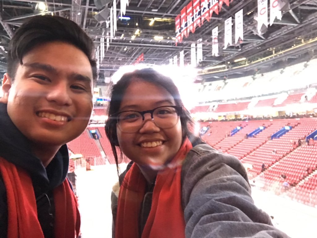 RedMorella's tweet photo. Date night #HabsSelfie https://t.co/eYKfwgQZTt