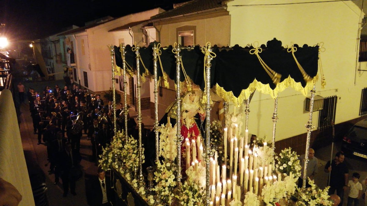 labandadelmere's tweet photo. Gran Sábado Noche en la ciudad de  Vilches acompañando a Nuestra Señora de las Lágrimas en su Procesión Extraordinaria.

Agradecer a la Hermandad Vera-Cruz Vilches el gran trato y su confianza hacia nuestra música.

🎷 La música de Santa Cecilia 🎺 https://t.co/9uiwpEma7j