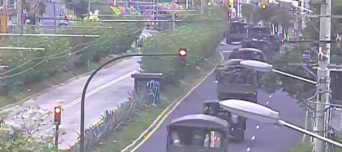 ComunicacionEc's tweet photo. #LaPazSeRecupera | Al momento, las zonas aledañas a la Av. Naciones Unidas y Av. 10 de Agosto se encuentran despejadas, gracias a la gestión de la @PoliciaEcuador y las @FFAAECUADOR.

#ApoyoALaDemocracia 
#DecididosACrecer https://t.co/uSS2gow91H