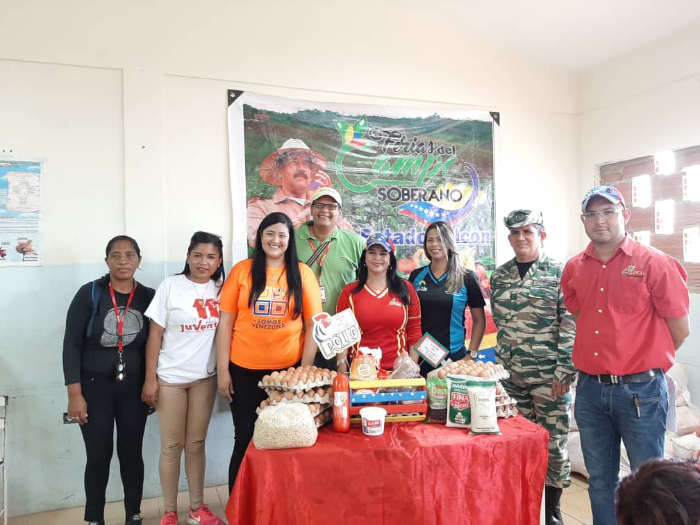 jinettmavo's tweet image. Trabajando cada día para garantizar el derecho a la alimentación del pueblo, #TodosSomosClap en compañía de @MSomosVen, #EPSAlimca, #EPSJosefaCamejo, @MiliciaFANB, @MinppalOficial y @Falcon_Mercal con compromiso y amor a la patria. #VenezuelaIndígena @NicolasMaduro @JFME69