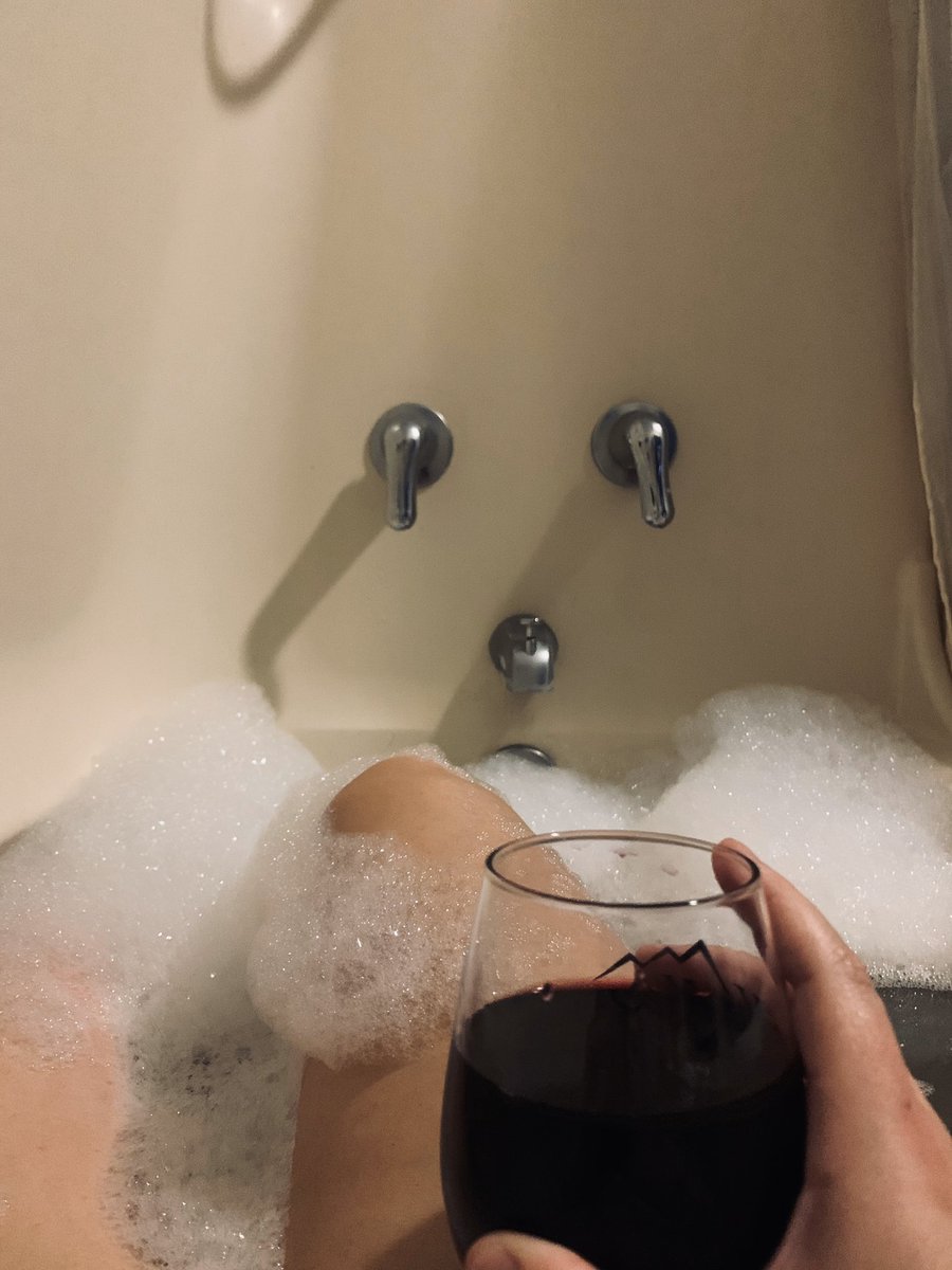 selise203's tweet photo. My favorite me time https://t.co/BZdldUl83h