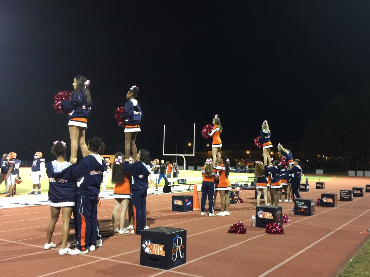orangefevernshs's tweet photo. Orange Fever + Varsity Cheer = World’s Greatest Cheering Section! #MathematicallySpeaking #SquadGoals @coachmarra2 @NSHSAthAct 🍊🔥+📣=🧡🏆💙 https://t.co/ECA4OliTG5