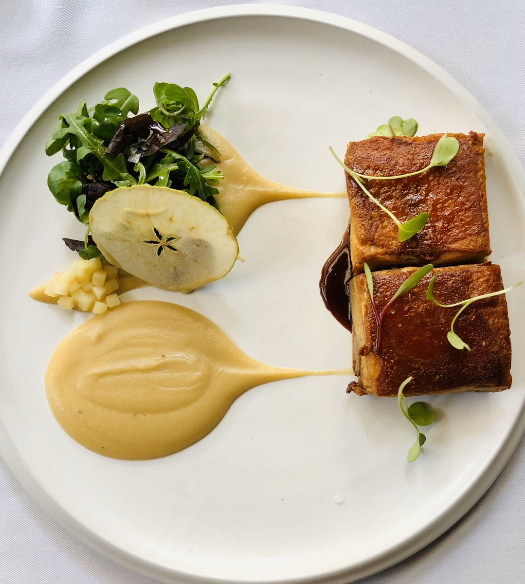 Cuando almuerzas con tus chicos tan rico y sales feliz <a href="/Lima27Resto/">Lima27 Restaurante</a> Cocina de autor que cuida los detalles al máximo en la aventura de cada plato. El chef <a href="/CTestino/">Carlos Testino</a> construye y recrea experiencias...inolvidables! Cuando trabajar es un placer <a href="/HIRKAEditores/">HIRKA Editores</a>