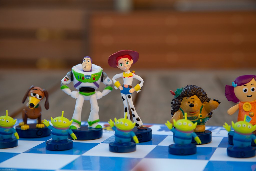 TheOpGames's tweet photo. Whether you're young or young at heart, everybody has a favorite Toy Story character. Are you #TeamWoody or #TeamBuzzLightyear?
Play as your favorite toys with the #ToyStory Collectors Chess Set, AVAILABLE NOW! 👇
https://t.co/aZfz8NHU5U
#ToyStory #Pixar #Disney #ToyStory4 https://t.co/sVxeqQZ8gc