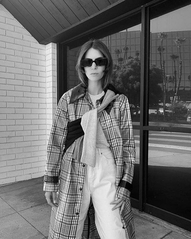 Bring A Sweater, Just In Case. ⚡ <a href="/jen_wonders/">Jen</a>
.
.
.
.
.
.
.
#cozysweater #fallsweater #fallfashion #fallstyle #mocknecksweater #comfysweater #sweaterstyle #sweaterlook #sweaterfashion #minimalsweater #blackandwhitephoto #streetstyle I ift.tt/2pejCH6