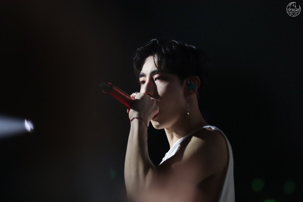 OracleMarktuan's tweet image. 191011 GOT7 Spinning in London
HQ

#Mark #마크
#GOT7 #캇세근
#GOT7WORLDTOUR
#GOT7_KEEPSPINNING
#GOT7inLondon