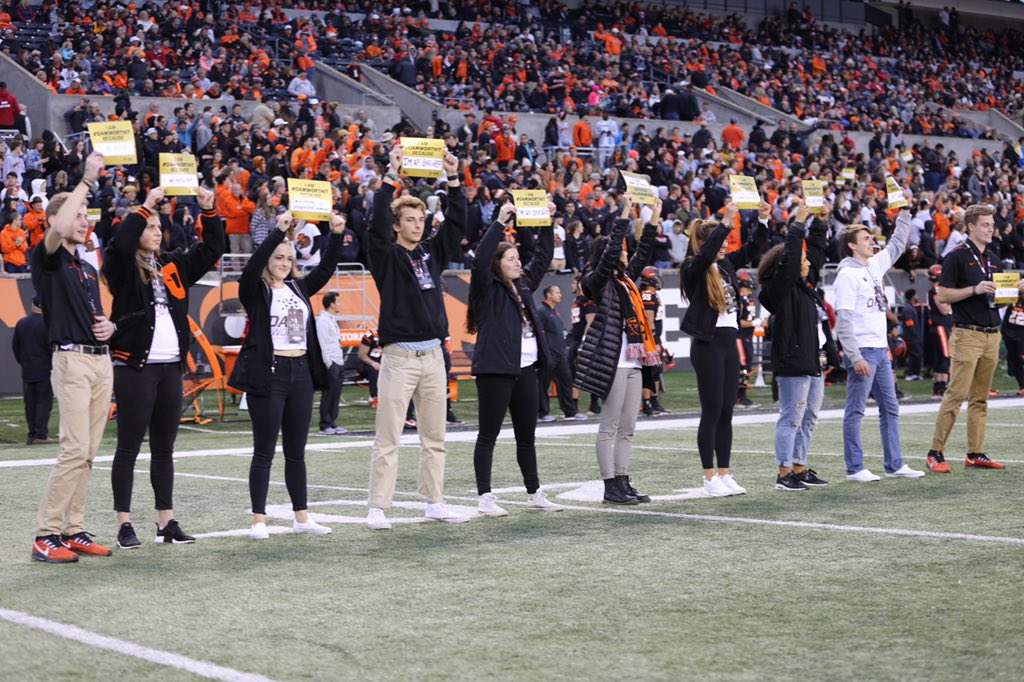 BeaverAthletics's tweet photo. You are #DamWorthIt 

Honored to recognize the mental health program started by OSU student-athletes and now expanded to campus to help #EndTheStigma around mental health. https://t.co/Z86p65copo