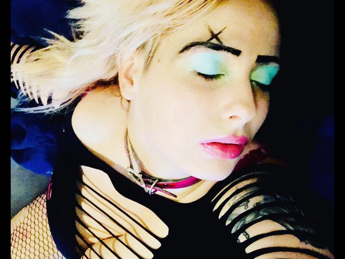 I'm online right now on skyprivate (live skype show). my private profile: https://t.co/AJAglx8rYt Please<a href="/tag/camgirl"class="tags"><span>#camgirl</span></a>