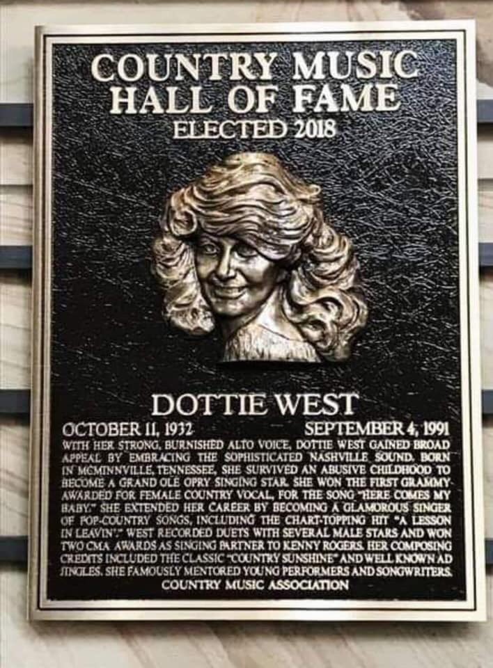  Happy Birthday Dottie West Gone too soon. Warren County girl...    countrymusichalloffame 