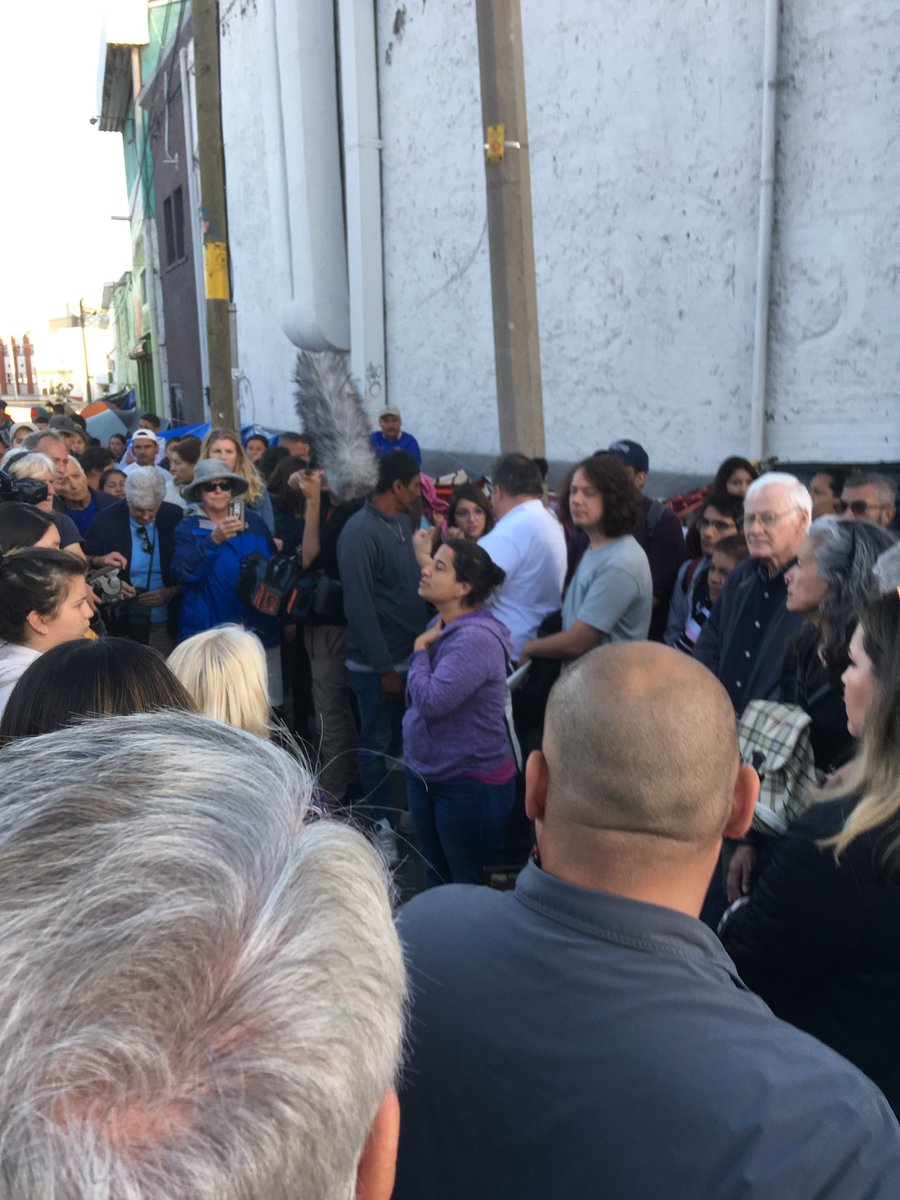 WGCinSA's tweet photo. Thanks to faith leaders &amp; advocates who made the pilgrimage to the border today.Two @CCVI_Sisters and some @uiwcardinals graduate students took part. After a teach-in, many blessed the US-Mexico bridge &amp; crossed to Mexico to pray and talk w migrants there. #JornadaporlaJusticia https://t.co/G6LXUKnd6Q