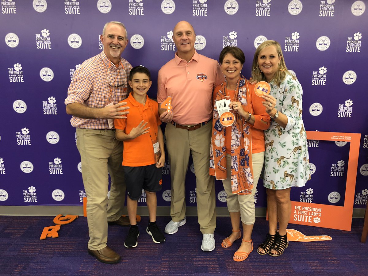 blake4211's tweet photo. Thank you @ClemsonPrez and @Beth_Clemson for hosting us today, and for celebrating Jake’s love of @ClemsonUniv!
#ClemsonFamily
#ALLIN #4Jake
https://t.co/aZmFEwz2D1 https://t.co/RjBBvG1mvx