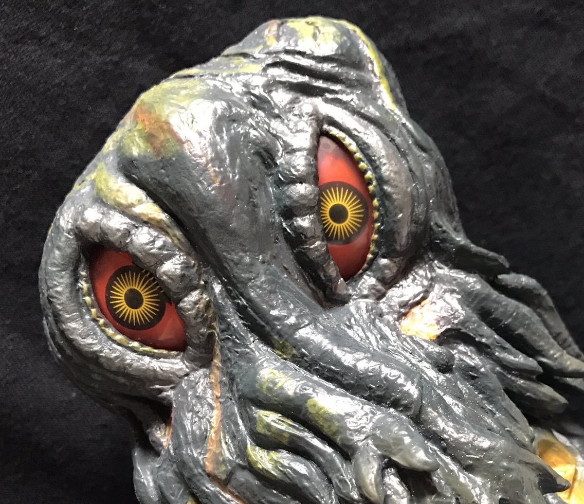 前に買った➡︎東宝大怪獣シリーズ ヘドラと比較。今回の やわらかい