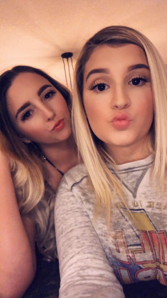 My best friend is hot and she needs to know it.