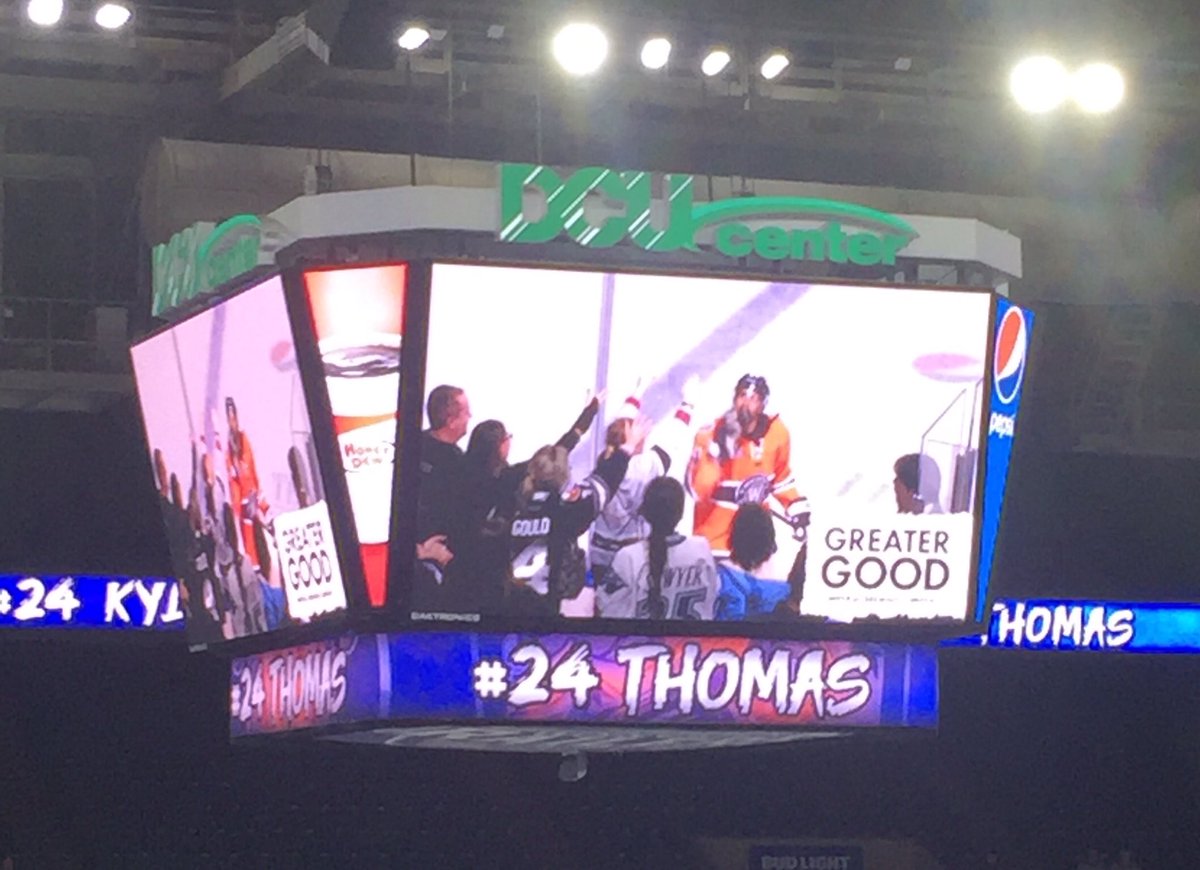 RailersBC's tweet photo. Holy giddy aunts! @RailersHC opening night and Kyle Thomas pulls off a #gordiehowehattrick ! This season - and this guy- is already off to a brilliant start! #firststarofthegame #welldonesir https://t.co/GJ9hfXVk38