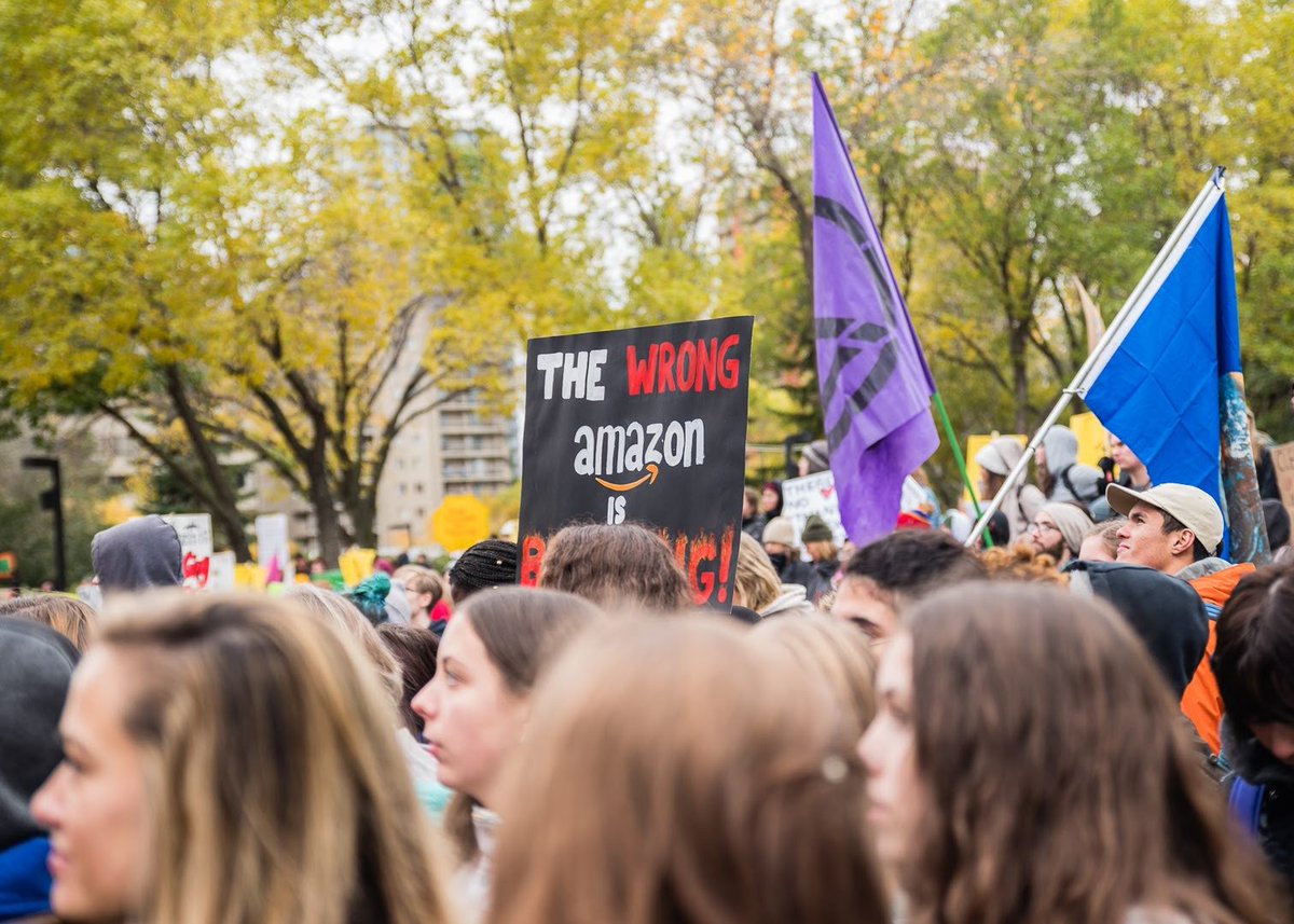 kobexamoh's tweet photo. #climatestrikeyeg #climatestrikeedmonton #climatestrikecanada #climatestrike 🖤 https://t.co/BlI7ZVwWs7