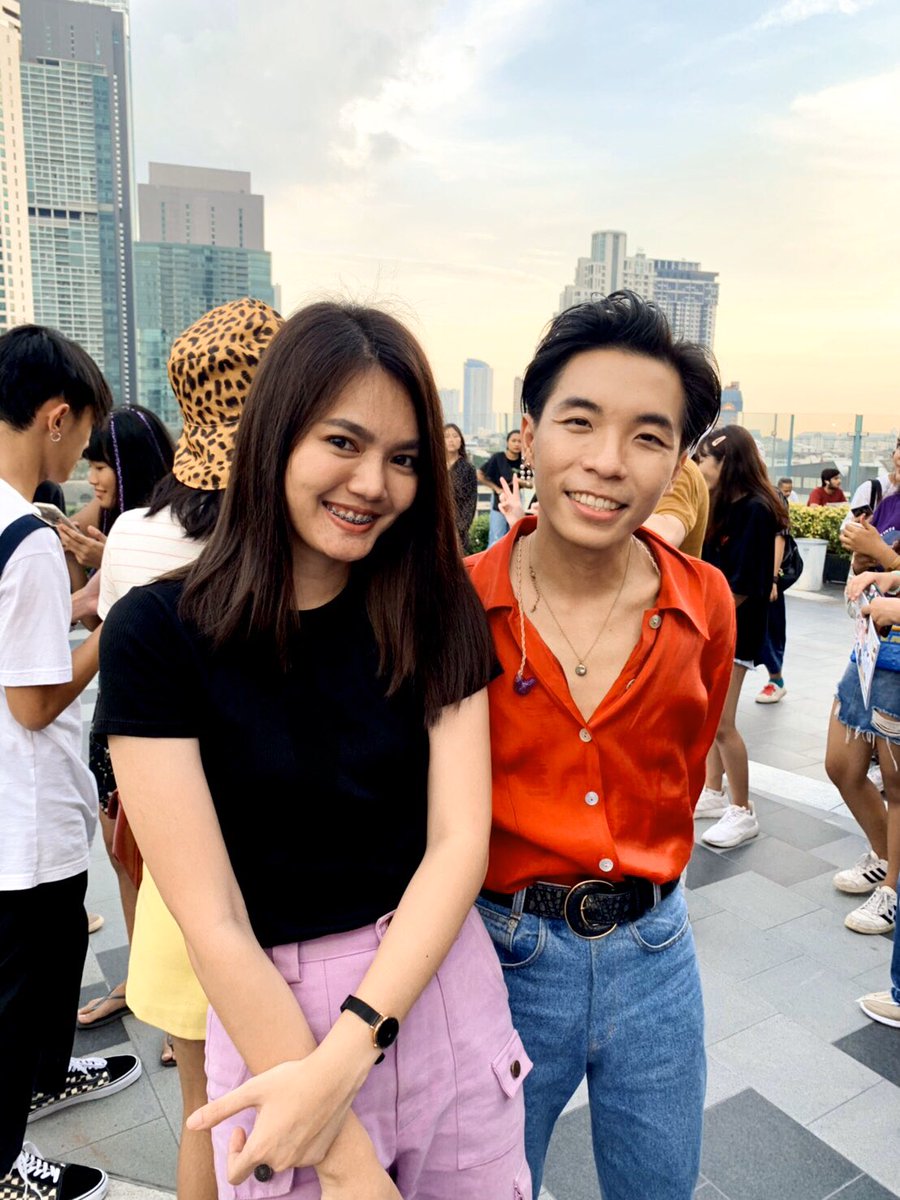 ssirimolphlu's tweet photo. ไม่ต้องร้องนะคะคนดี 💙
#polycat #welovepolycat #มานี่มา #SmallroomMusic #polyna https://t.co/TP2EWtvb5S