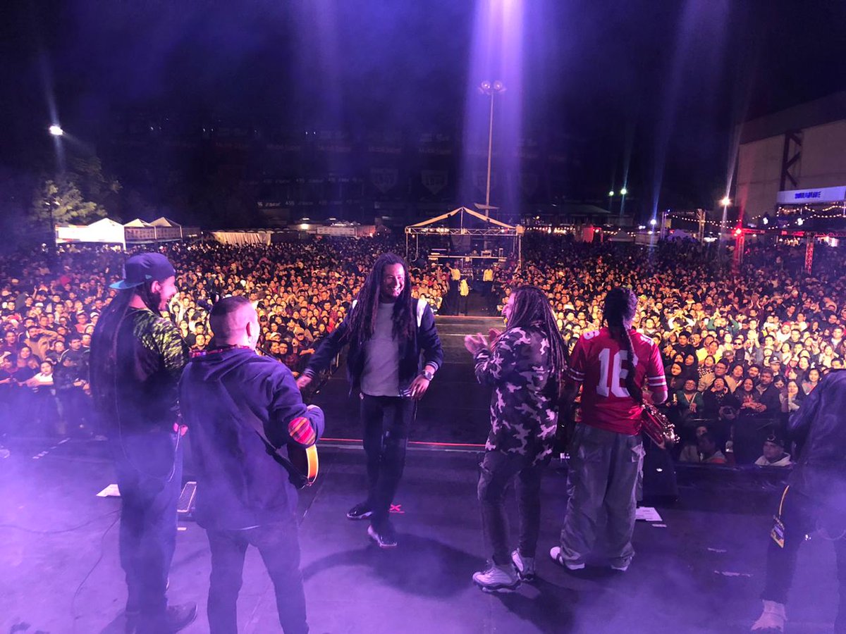 GondwanaChile's tweet photo. Gracias Monterrey 🇲🇽
Increíble energía esta noche en @encabritadosfestival 💥💥
#Gondwana #EncabritadosFestival #ReggaeChile #Reggae
📸@davidgalavizr @produbzion https://t.co/ZuggG3ZDWW