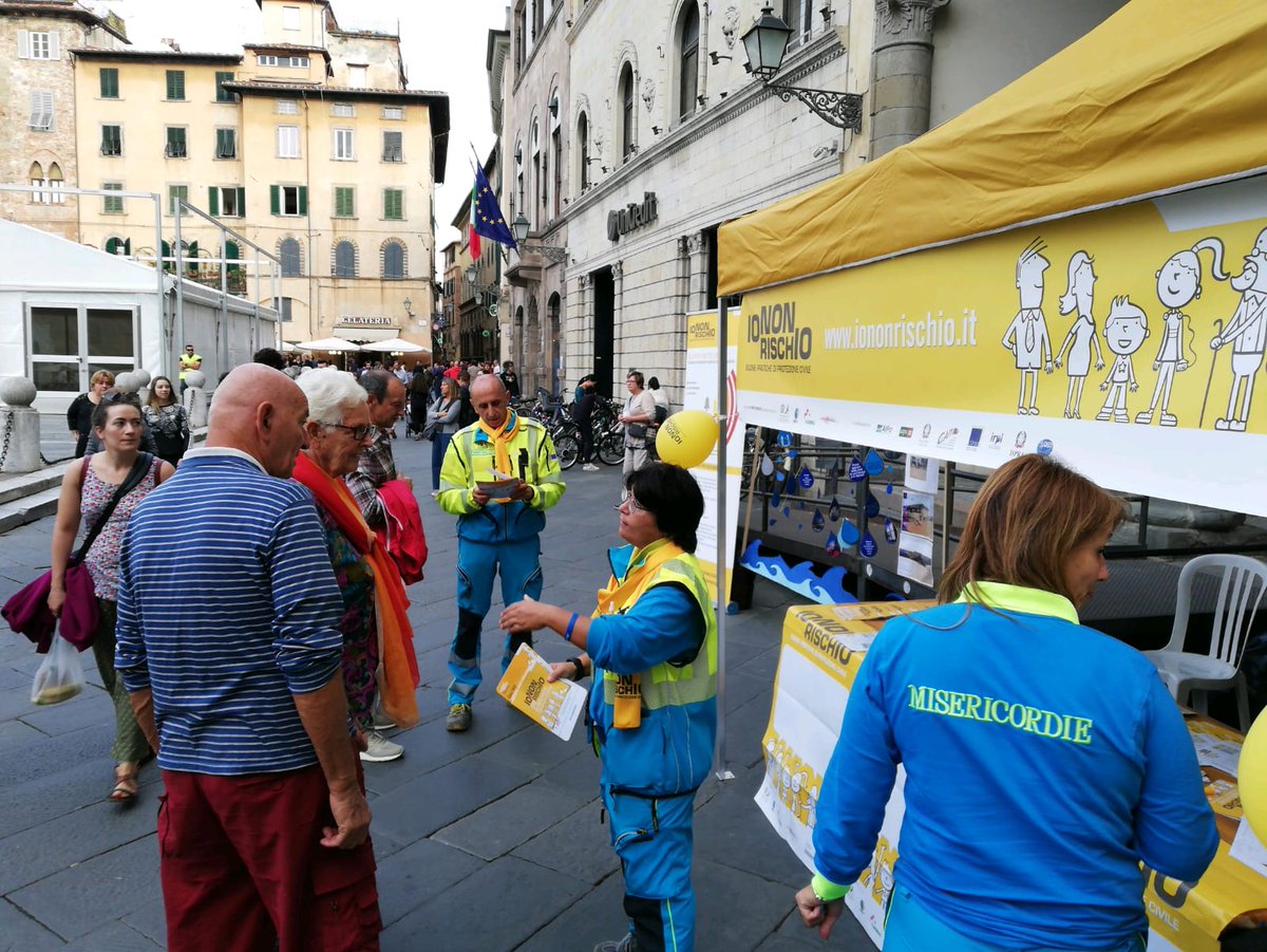 ✅👉#iononrischio2019 #protezionecivile #prevenzione

Nei comuni di Lucca, Castelnuovo di Garfagnana, Porcari, Villa Collemandina, Pietrasanta e Seravezza sono allestiti i punti informativi della campagna di comunicazione "Io non rischio".

👉📌Info: iononrischio.protezionecivile.it