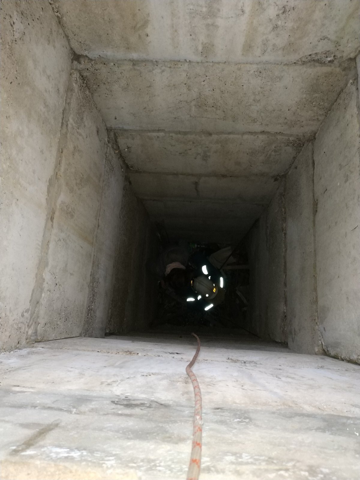 дидинский тоннель шахта. вентиляционная шахта. вентиляционные шахты внутри. вентиляционная шахта в доме. вентканал шахты.