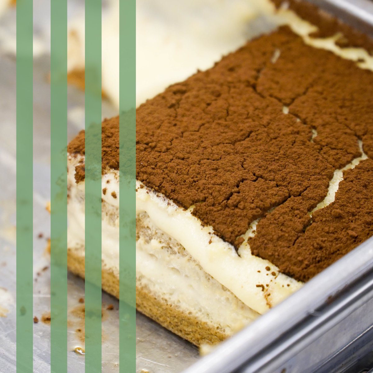 Bütün hafta çalışıp, hak ettiğiniz kaçamak: Mascarpone peynirli enfes kreması, taze çekilmiş espressomuzla ıslatılan kedi dili, tamamlamak için üstüne toz kakao. 
🐨
#Tiramisu #Brunch #Lunch #Dinner #PazarGastrogaleri #WhereSundaysNeverEndAndMondaysNeverHappen #Pazar