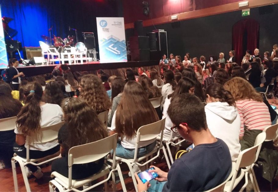 Grande attesa qui al Cinema Lumiere per l'incontro di Valeria Vedovatti con i suoi fan.

#IF2019 #leregoledelgioco