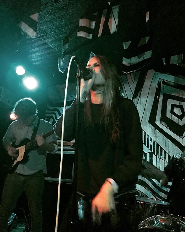 popcatastrophe's tweet photo. .@gimmeservice - Cactus Club, Milwaukee 10/12

"S-E-R-V-I-C-E ! I love this band SO MUCH. Intense times 10 with tunes to match." Keith Brammer (https://t.co/EkjajZev3c)

#servicetheband 
#gimmesomeservice  
#JillyWeiss
#RussellSimins
#SharleneBirdsong
#MitchGeisinger
#JohnnyZeps https://t.co/j3DlHZIbXU