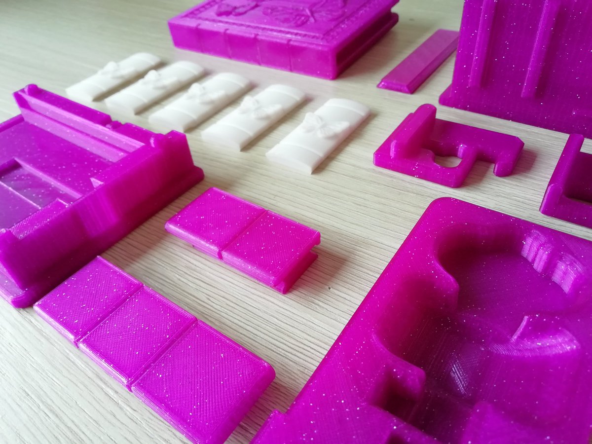 n3D_workshop's tweet photo. Secret Butterfly Box ready to assemble. Mix @FILO_ALFA Viola Glitter and #ALFApro Neutro, I like it. #alwaysbeknolling https://t.co/aB0F3QN2hA