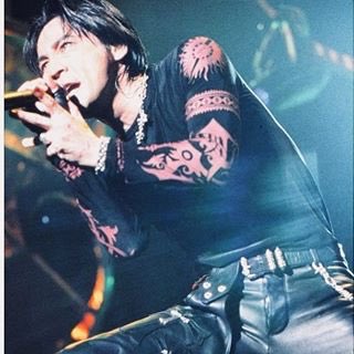 ペンペンshuji A Twitter 今年は後夜祭的なヒムロックbirthdayでございました 新たな仲間も増え 氷室会も毎年新鮮な趣きで楽しませてもらってます いつもありがとう 良き友に感謝です ๑ ㅂ ๑ しかし オマエら示し合わせたかのような待ち受けww アタマ ペンペンshuji A Twitter 今年は後夜祭的なヒムロックbirthdayでございました 新たな仲間も増え 氷室会も毎年新鮮な趣きで楽しませてもらってます いつもありがとう 良き友に感謝です ๑ ㅂ ๑ しかし オマエら示し合わせたかのような待ち受けww アタマ