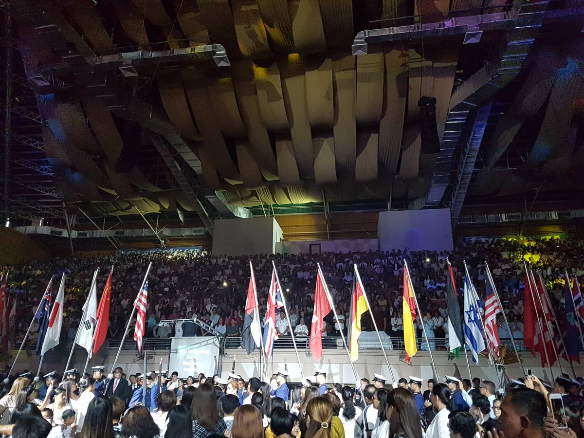 mhayreyes4w's tweet image. Parade of Colours. Entering of the Flags that represents the local churches of PMCC (4TH WATCH) around the world.
#PMCC4W 
#30thInternationalConvention 
#goodmanofthehouse