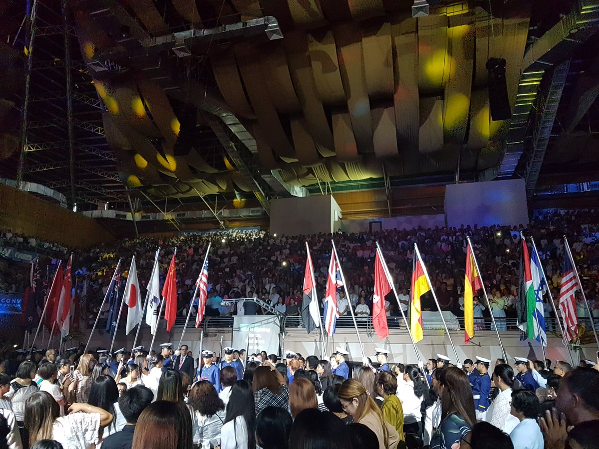 mhayreyes4w's tweet image. Parade of Colours. Entering of the Flags that represents the local churches of PMCC (4TH WATCH) around the world.
#PMCC4W 
#30thInternationalConvention 
#goodmanofthehouse