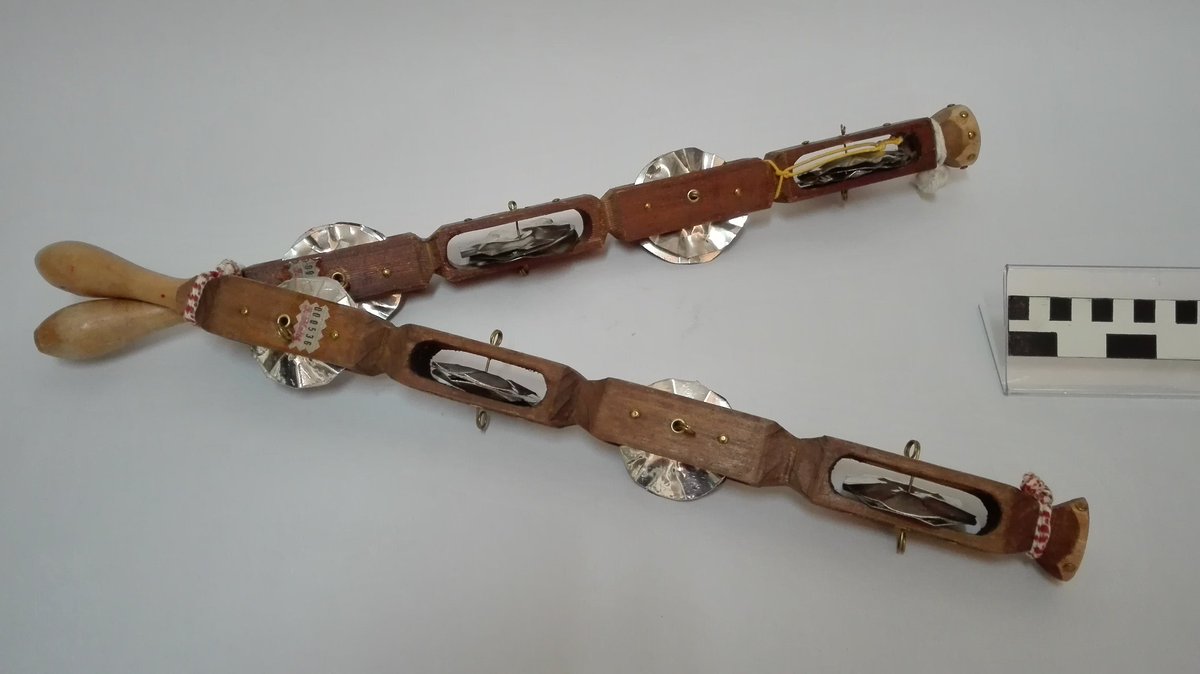 PepeMolt's tweet photo. #Sonajas.

#Idiófono sacudido o agitado. #México.

#Shaken #idiophone. #Mexico.

Constructor/Maker: #PepeMoltó.

#Instrumentodemúsica
#Musicalinstrument
#Patrimonio
#Heritage
#Patrimoine https://t.co/BSZ9byYRTQ