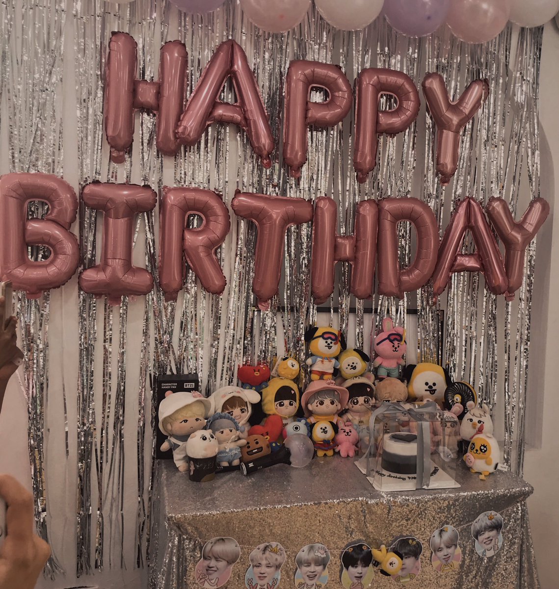 tjdind's tweet photo. Thank you @laststop_jimin 
#lsstxmtcb #HappyBirthdayJimin #KeepSmilingJimin #OurOctoberSerendipity #JiminBirthday #HappyJiminDay #WithJiminTillTheEnd https://t.co/H1j94w6aqI