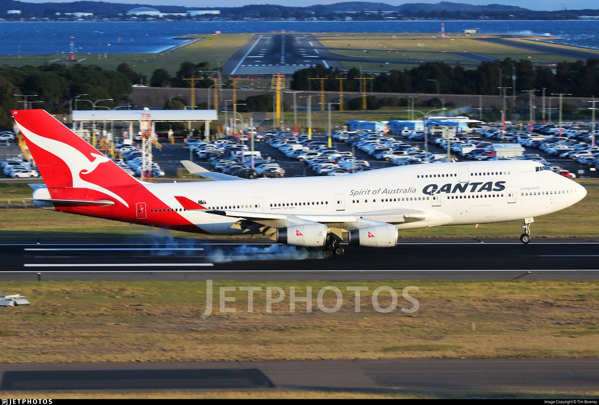 flightradar24's tweet photo. After 19 years, 70 million km &amp; 92,000+ hours flown, and 2.5 million passengers carried, @Qantas’ last 747-400 (non-ER) VH-OJU is ready to depart on its final revenue flight. Follow #QF99 from @SydneyAirport to @flyLAXairport at https://t.co/Wpbiey7TRm https://t.co/UKltWMIIYw