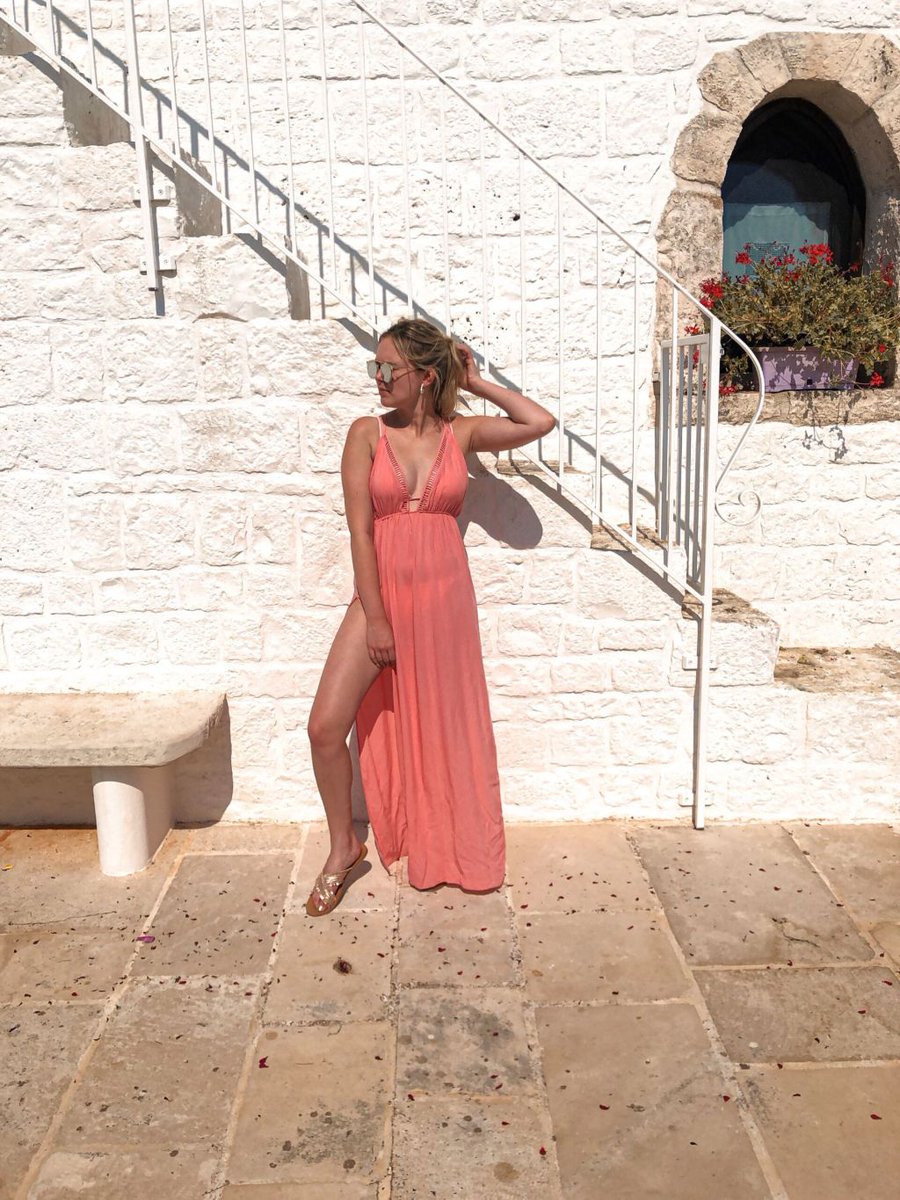 jordynamberr's tweet image. Heading for some winter sun and want to jazz up your poolside style? Have a look at my poolside outfit look book! jordynamber.com/2019/10/13/ita…