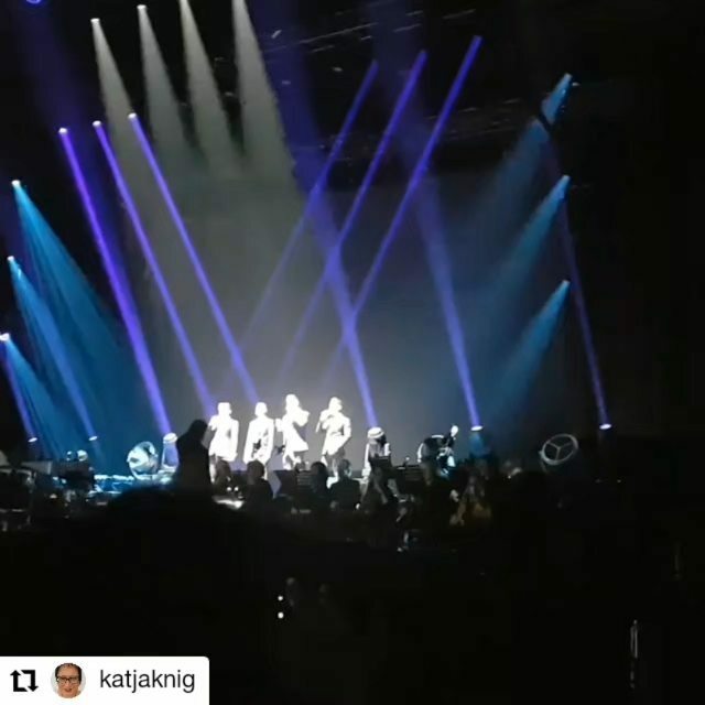 sien_il_divo's tweet photo. Thank you for sharing ❤️ ❤️ #Repost @katjaknig
• • • • • •
An evening with the best friend, 4 great men and great music ... fantastic.
Ein Abend mit der besten Freundin, 4 tollen Herren und super Musik... phantastisch.
#ildivo #ildivofans #ildiv… https://t.co/x9d9iDfSn6 https://t.co/F78mucba9g