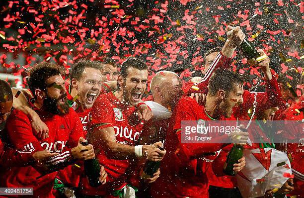TocynTymor's tweet photo. 4 blynedd i'r diwrnod ers i @Cymru guro Andorra o 2-0 yng Nghaerdydd gan sicrhau eu lle yn #Ewro2016. 
#gorauchwaraecydchwarae #arydyddhwn #Diolch 🏴󠁧󠁢󠁷󠁬󠁳󠁿🍾 https://t.co/9ZoNHLTUpQ