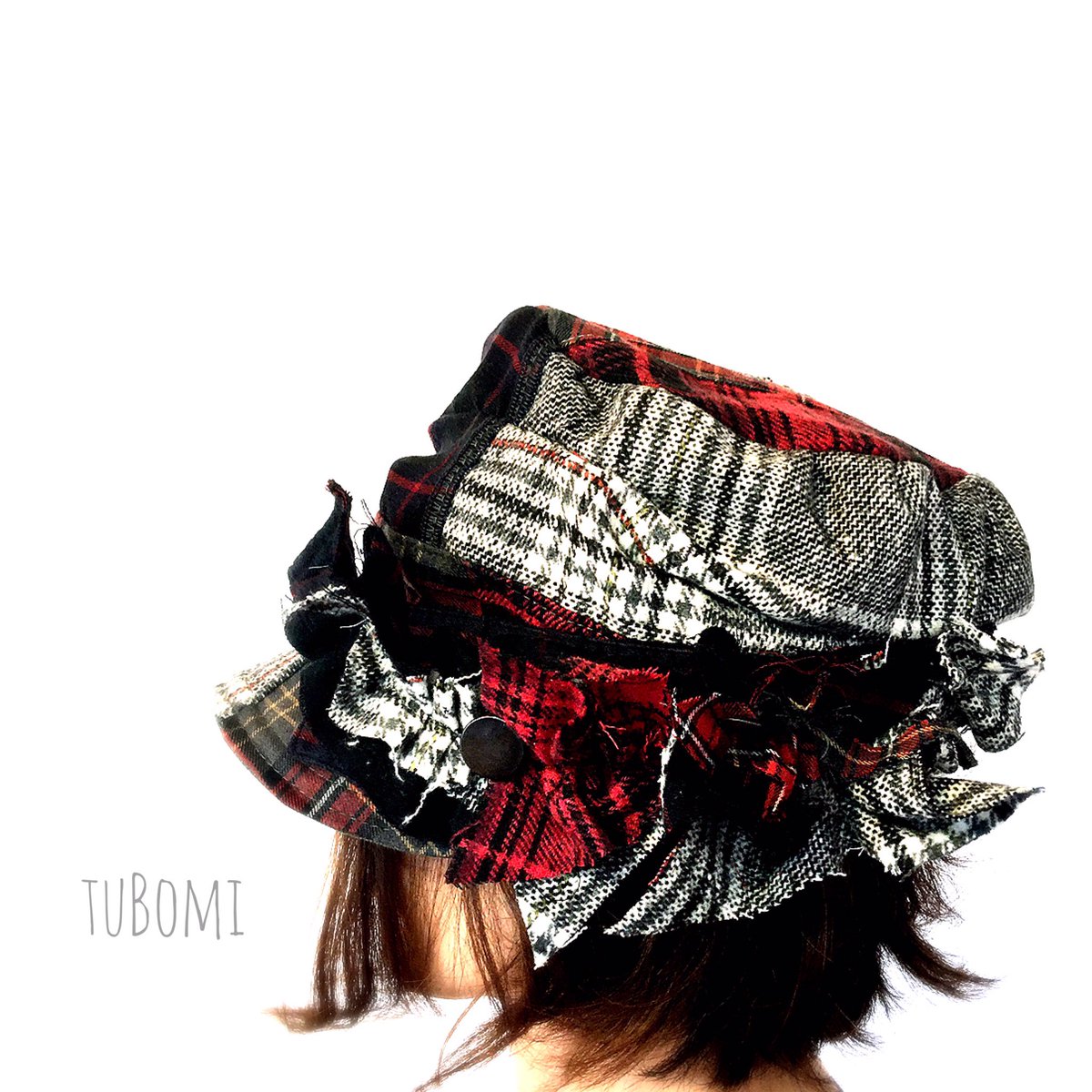 kaya1209's tweet image. 初回入荷のデザイン
こちら旅立ちました！

いつもありがとうございます😊

new brand ✨
   帽子デザイナー＊tuBomi＊

#patchworkcap #ライブ #衣装 #リメイク好きな人と繋がりたい #帽子好きの人と繋がりたい #帽子デザイナー #check #glencheck