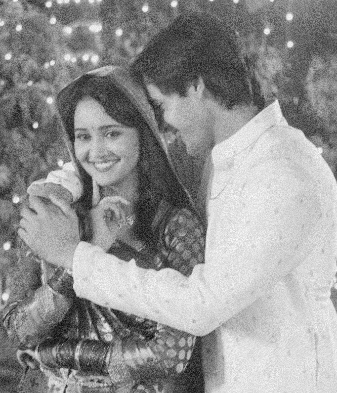 sameersnaina's tweet photo. It’s missing them hours. 

#YehUnDinonKiBaatHai #YUDKBH https://t.co/kfaIhiMkh1