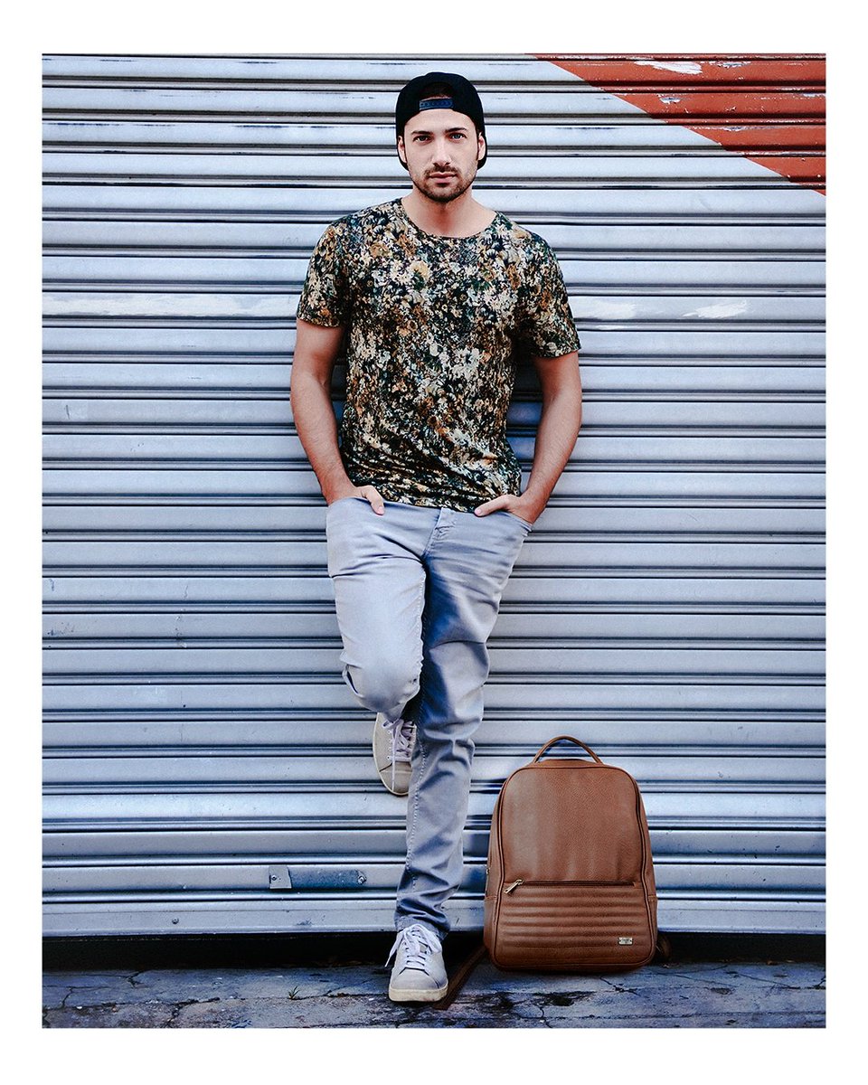 baggitworld's tweet image. Printed tshirts with washed denims makes for a stylish match with your move-easy, trendy men's backpack. 
#backpack #mensbackpack #trendybackpack #fashiontips