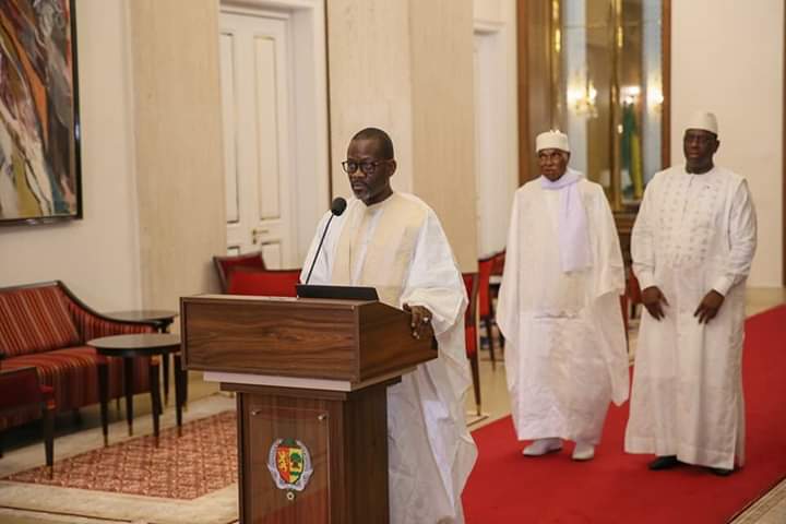 mackyste2024's tweet photo. Le Président de la République, Macky SALL et le Président Abdoulaye Wade se réjouissent de la rencontre toute empreinte de fraternité et de sérénité.
#kebetu https://t.co/HzS8wgoWYU