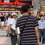 みんな注意して。秋葉原ヨドバシカメラ前、早速台風被害の募金という怪しいおっちゃん複数