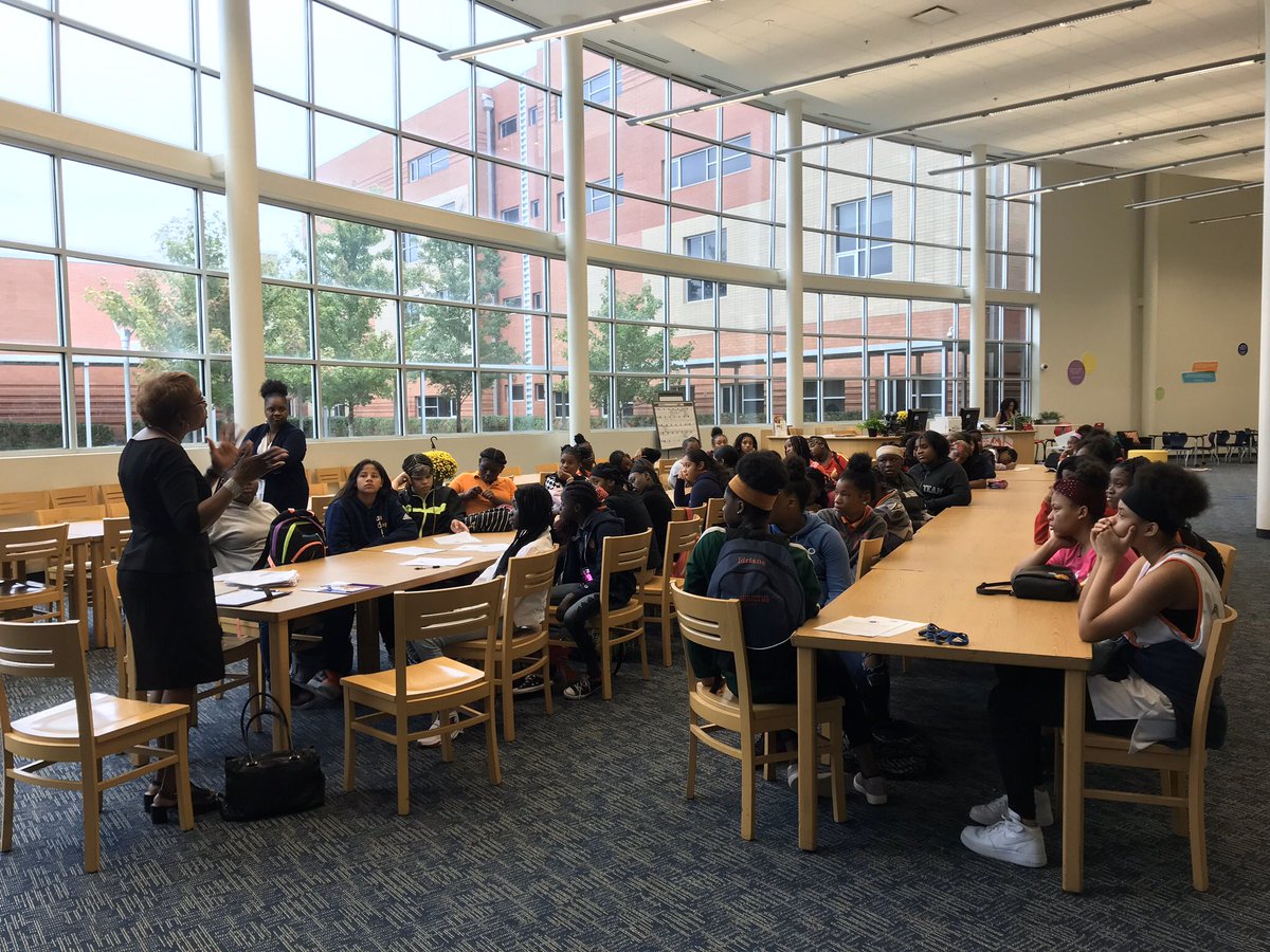 bbolden19's tweet photo. JLIA🧡💙partners with SCLC in its 3rd years Justice For Girls Program bringing awareness to Human Trafficking!@CarstarphenMJ @got2believeinu @APGreen_JLIA @Howard_AP_JLIA @EuniceP821 @APSESOL @gadoeworldlang @HAESAPprek_2 @BhendersonJLIA @Drnikki66 @DrNikkiColey2 @JLIA_IC https://t.co/n9K79eicEI