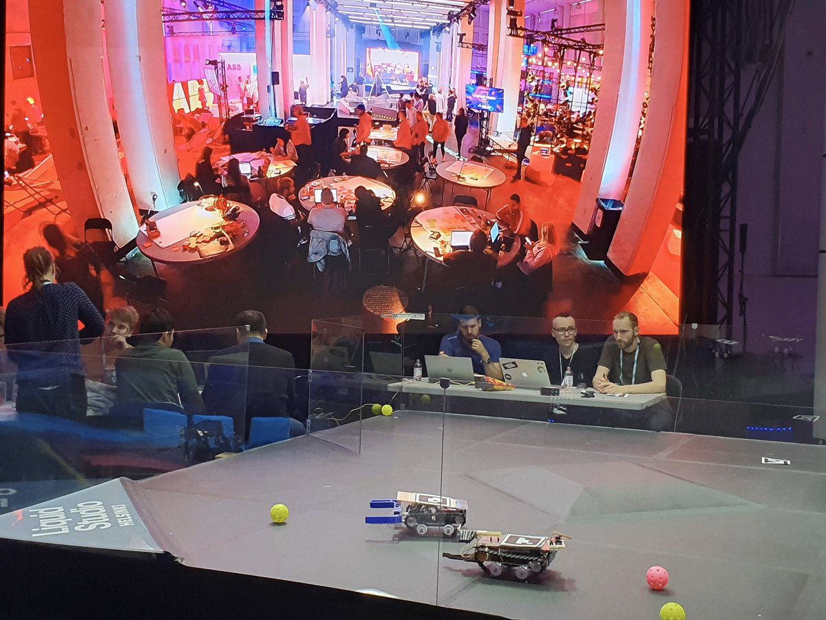 Robotuprising #hackathon ! We are so excited to see what happens on #Artificialinvaders track today - good luck to the finals! 🤖👾👏
#AI #cloud #AWS #robotuprising19  #botsontherun #robots