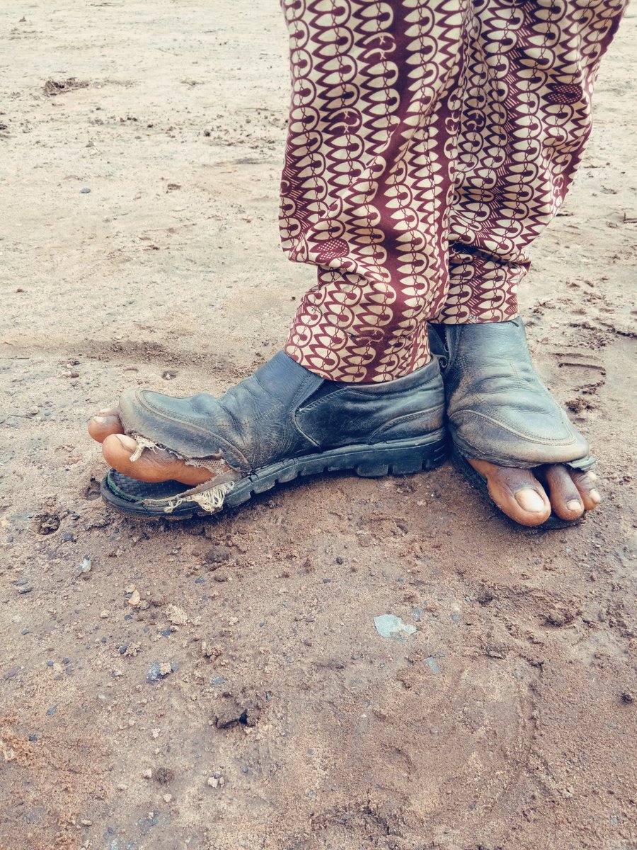 mrfavorozi's tweet photo. Everyone was compelled to use football boot to play this morning @akinolafield today
@officialnairam1 see your boy in the mood
#lagosfootball #football #footballcrazy #Agege #aboru https://t.co/Kgga0rOguK