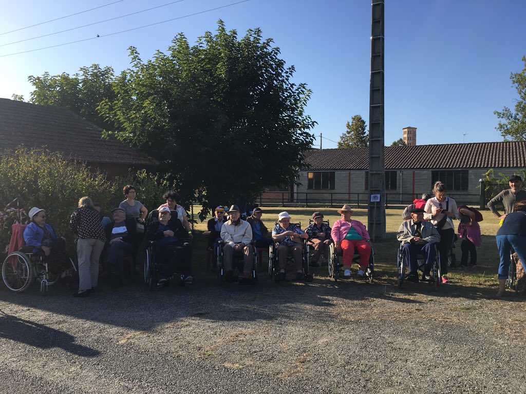 Le départ est imminent ! 🏃‍♂️🏃‍♀️☀️👴🏻👵🏻 #galopage32 #gers #Lombez #Samatan ! Merci à toutes et à tous !! @LeGers32 @GranowskiO <a href="/ARS_OC/">ARS Occitanie</a> @RibesYvette