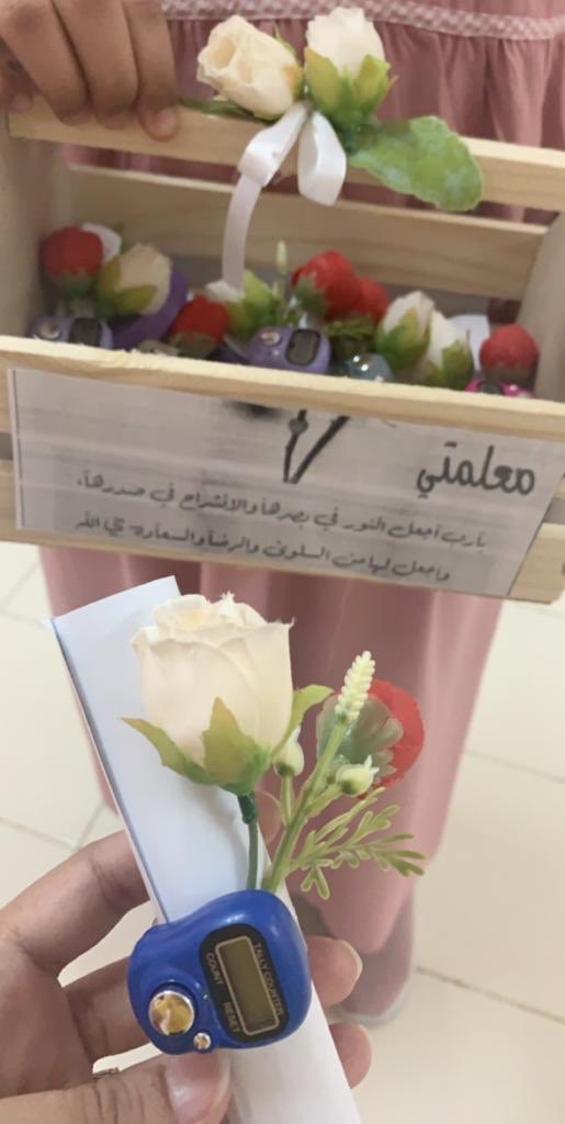 harma33rd's tweet photo. طالباتنا الرائعات شكرا 💕💕💞 https://t.co/QbUJN8LEz9