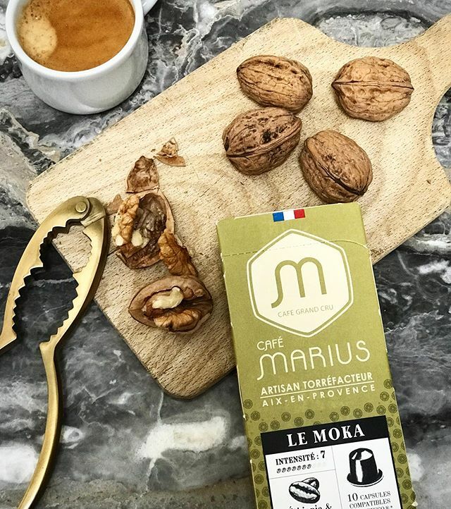 lecafemarius's tweet photo. LE MOKA 🌱
☕️☕️☕️ •
•
•
#cafemarius #artisan #torrefacteur #ilovecoffee #madeinfrance #madewithlove #love #igers #aixenprovence #café #coffeetime #cafe #capsules #gourmandise #paca #instacoffee #handmade #photography #coffee #yummy #goodmorning https://t.co/x3DI5HCwRi https://t.co/dRGPDtGKdV