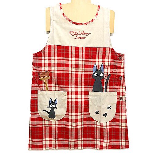 Zooたかまつ店 子育て中のママさん お仕事がお子様相手のあなたに とってもかわいいジブリのエプロンが入荷しました 横のボタンで留めるかっぽう着タイプなので いっぱい動いても外れる心配がありません 可愛いトトロやジジにお子様の目はきっと